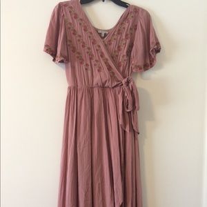 Baby pink/nude floral dress